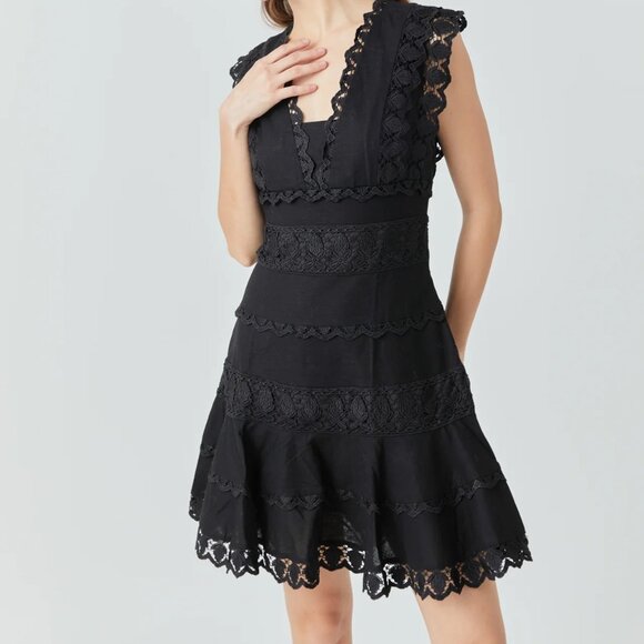 NWT Endless Rose Plunging Lace Trim Dress – Black, Size Small - Picture 4 of 9